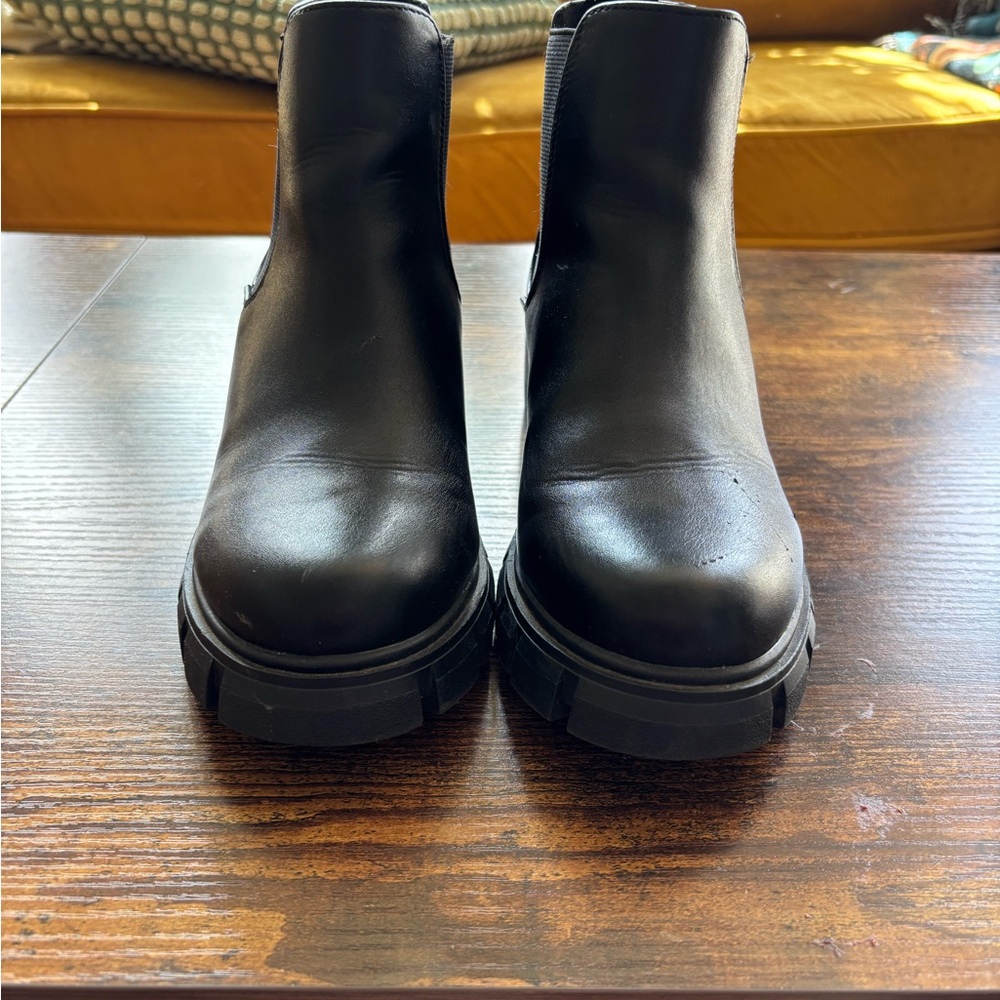 Black Ankle Boots with Chunky Sole and Slip-On Design